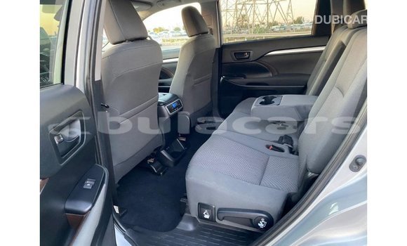 Buy Import Toyota Highlander Grey Car in Import - Dubai in Central Buy Import Toyota Highlander Grey Car in Import - Dubai in Central