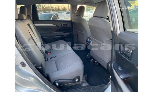 Buy Import Toyota Highlander Grey Car in Import - Dubai in Central Buy Import Toyota Highlander Grey Car in Import - Dubai in Central