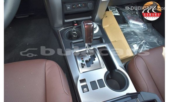 Acheter Import Voiture Toyota 4Runner Noir à Import - Dubai, Central Acheter Import Voiture Toyota 4Runner Noir à Import - Dubai, Central