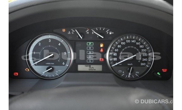 Buy Import Toyota Land Cruiser White Car in Import - Dubai in Central Buy Import Toyota Land Cruiser White Car in Import - Dubai in Central