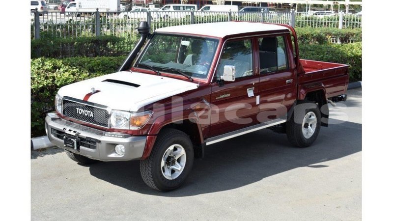 Big with watermark toyota land cruiser central import dubai 5702