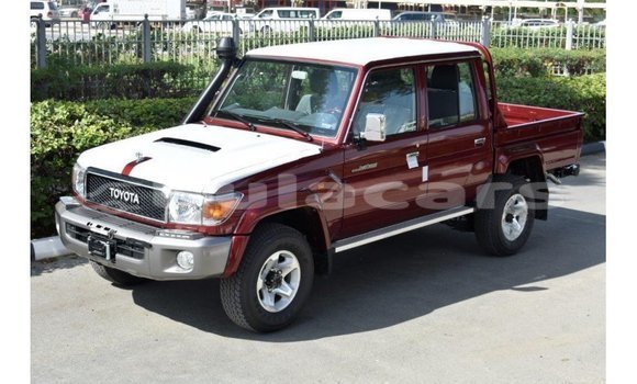 Acheter Import Voiture Toyota Land Cruiser Rouge à Import - Dubai, Central Acheter Import Voiture Toyota Land Cruiser Rouge à Import - Dubai, Central