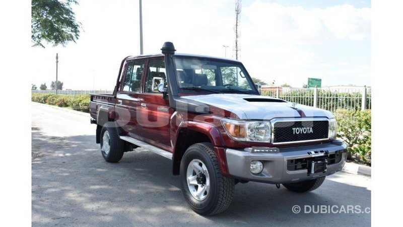 Big with watermark toyota land cruiser central import dubai 5702