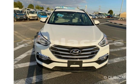 Buy Import Hyundai Santa Fe White Car in Import - Dubai in Central Buy Import Hyundai Santa Fe White Car in Import - Dubai in Central
