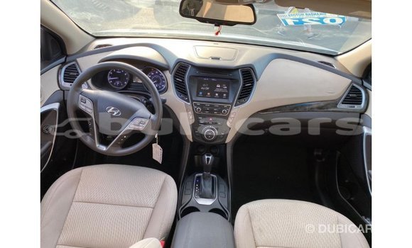 Buy Import Hyundai Santa Fe White Car in Import - Dubai in Central Buy Import Hyundai Santa Fe White Car in Import - Dubai in Central