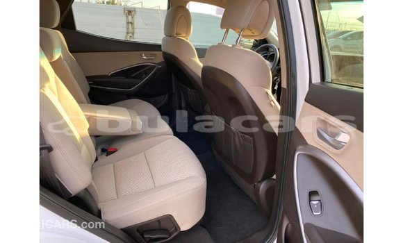 Buy Import Hyundai Santa Fe White Car in Import - Dubai in Central Buy Import Hyundai Santa Fe White Car in Import - Dubai in Central