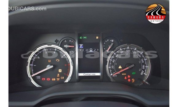 Acheter Import Voiture Toyota 4Runner Blanc à Import - Dubai, Central Acheter Import Voiture Toyota 4Runner Blanc à Import - Dubai, Central