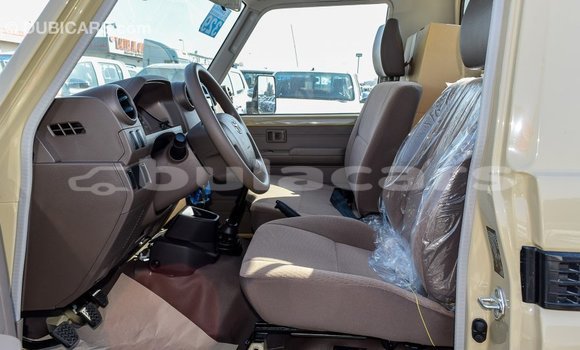 Buy Import Toyota Land Cruiser Beige Car in Import - Dubai in Central Buy Import Toyota Land Cruiser Beige Car in Import - Dubai in Central