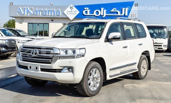 Acheter Import Voiture Toyota Land Cruiser Blanc à Import - Dubai, Central Acheter Import Voiture Toyota Land Cruiser Blanc à Import - Dubai, Central