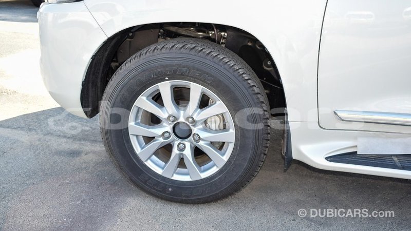 Big with watermark toyota land cruiser central import dubai 5719