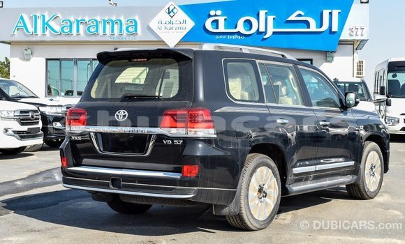 Acheter Import Voiture Toyota Land Cruiser Noir à Import - Dubai, Central Acheter Import Voiture Toyota Land Cruiser Noir à Import - Dubai, Central