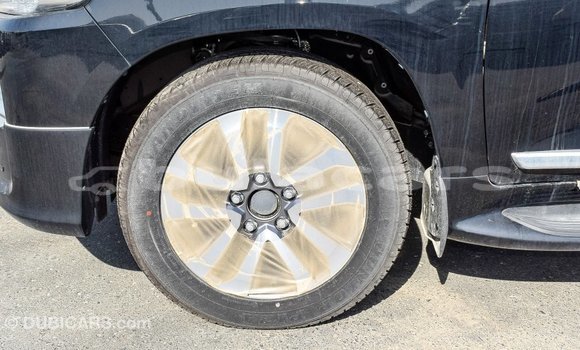 Acheter Import Voiture Toyota Land Cruiser Noir à Import - Dubai, Central Acheter Import Voiture Toyota Land Cruiser Noir à Import - Dubai, Central