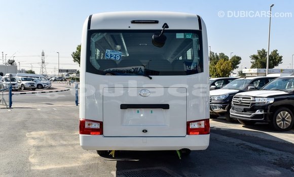 Acheter Import Voiture Toyota Coaster Blanc à Import - Dubai, Central Acheter Import Voiture Toyota Coaster Blanc à Import - Dubai, Central