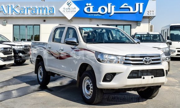 Acheter Import Voiture Toyota Hilux Blanc à Import - Dubai, Central Acheter Import Voiture Toyota Hilux Blanc à Import - Dubai, Central