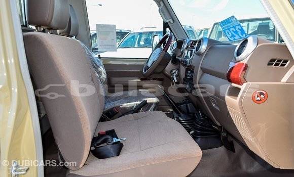 Buy Import Toyota Land Cruiser Beige Car in Import - Dubai in Central Buy Import Toyota Land Cruiser Beige Car in Import - Dubai in Central