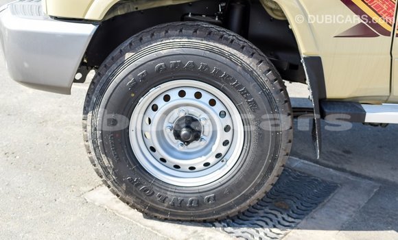 Buy Import Toyota Land Cruiser Beige Car in Import - Dubai in Central Buy Import Toyota Land Cruiser Beige Car in Import - Dubai in Central