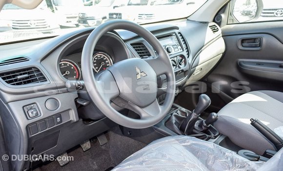 Buy Import Mitsubishi L200 White Car in Import - Dubai in Central Buy Import Mitsubishi L200 White Car in Import - Dubai in Central