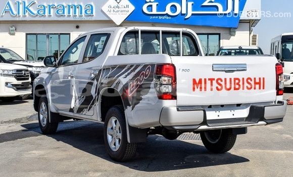Buy Import Mitsubishi L200 White Car in Import - Dubai in Central Buy Import Mitsubishi L200 White Car in Import - Dubai in Central