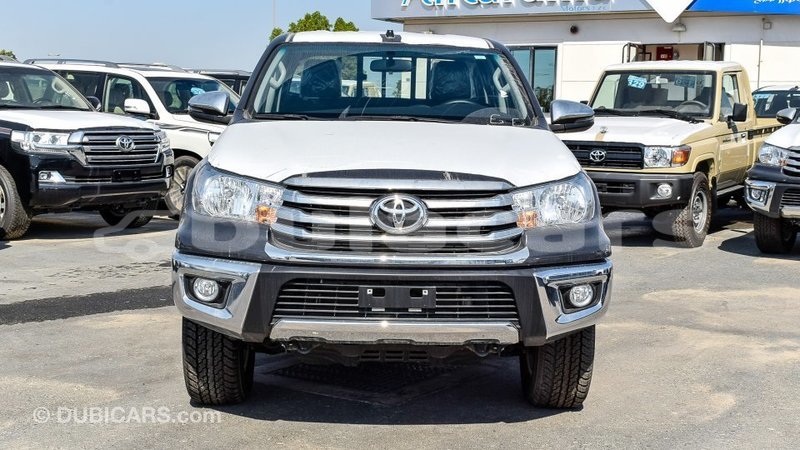 Big with watermark toyota hilux central import dubai 5725