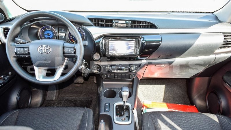 Big with watermark toyota hilux central import dubai 5725