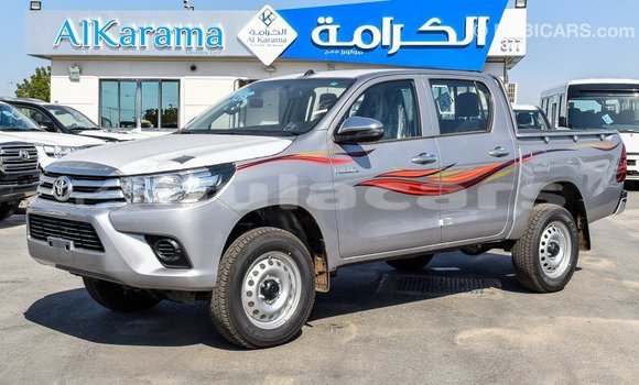 Acheter Import Voiture Toyota Hilux Gris à Import - Dubai, Central Acheter Import Voiture Toyota Hilux Gris à Import - Dubai, Central