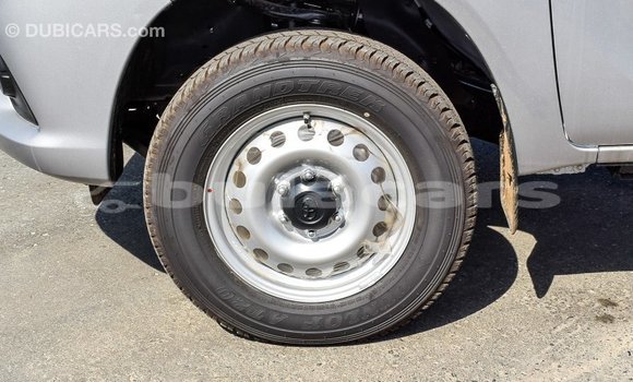 Acheter Import Voiture Toyota Hilux Gris à Import - Dubai, Central Acheter Import Voiture Toyota Hilux Gris à Import - Dubai, Central