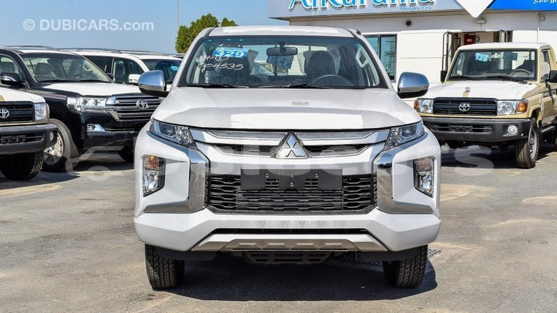 Big with watermark mitsubishi l200 central import dubai 5728
