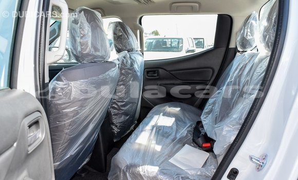 Acheter Import Voiture Mitsubishi L200 Blanc à Import - Dubai, Central Acheter Import Voiture Mitsubishi L200 Blanc à Import - Dubai, Central