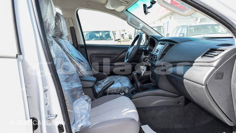 Big with watermark mitsubishi l200 central import dubai 5728