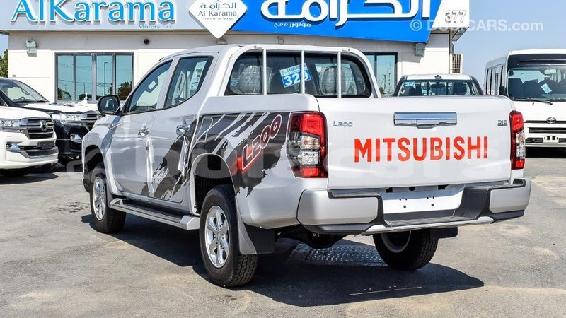 Big with watermark mitsubishi l200 central import dubai 5728