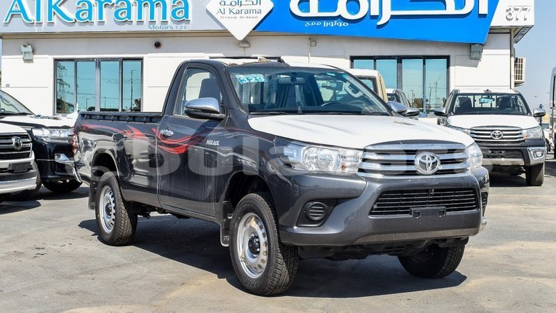 Big with watermark toyota hilux central import dubai 5729