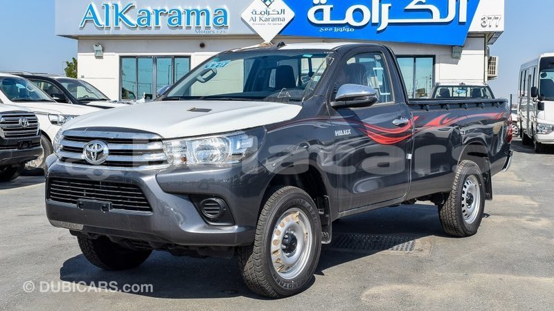 Big with watermark toyota hilux central import dubai 5729