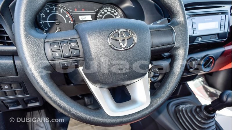 Big with watermark toyota hilux central import dubai 5729