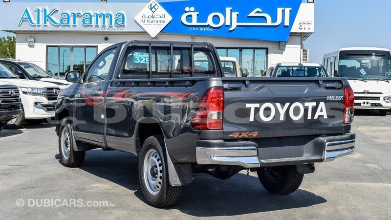 Big with watermark toyota hilux central import dubai 5729