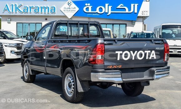 Acheter Import Voiture Toyota Hilux Gris à Import - Dubai, Central Acheter Import Voiture Toyota Hilux Gris à Import - Dubai, Central