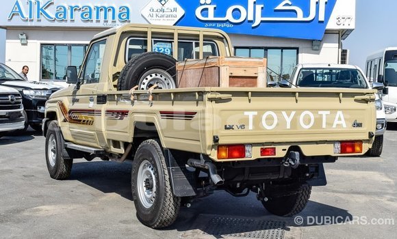 Buy Import Toyota Land Cruiser Beige Car in Import - Dubai in Central Buy Import Toyota Land Cruiser Beige Car in Import - Dubai in Central