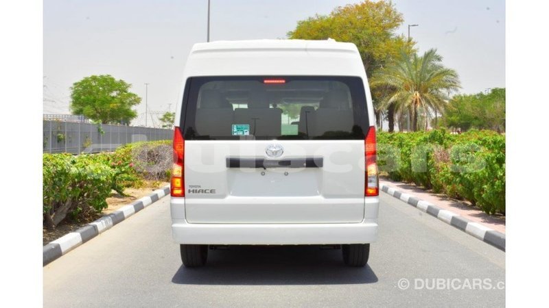 Big with watermark toyota hiace central import dubai 5740