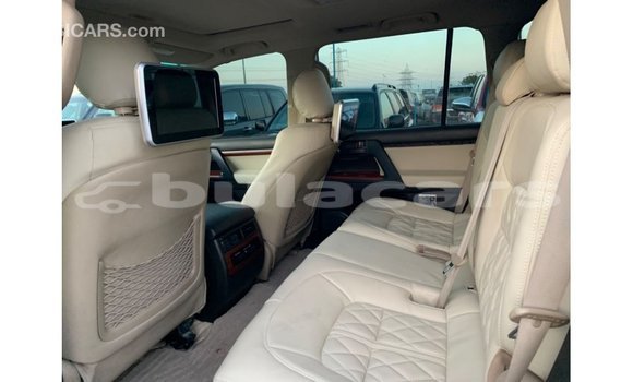 Buy Import Toyota Land Cruiser Blue Car in Import - Dubai in Central Buy Import Toyota Land Cruiser Blue Car in Import - Dubai in Central