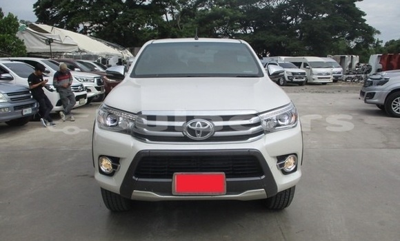 Acheter Occasion Voiture Toyota Hilux Blanc à Suva, Central Acheter Occasion Voiture Toyota Hilux Blanc à Suva, Central