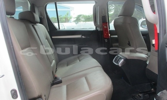 Acheter Occasion Voiture Toyota Hilux Blanc à Suva, Central Acheter Occasion Voiture Toyota Hilux Blanc à Suva, Central