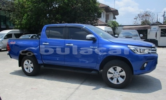 Acheter Occasion Voiture Toyota Hilux Bleu à Suva, Central Acheter Occasion Voiture Toyota Hilux Bleu à Suva, Central