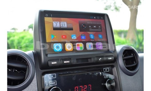 Acheter Import Voiture Toyota Land Cruiser Rouge à Import - Dubai, Central Acheter Import Voiture Toyota Land Cruiser Rouge à Import - Dubai, Central