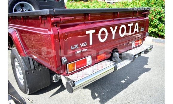 Acheter Import Voiture Toyota Land Cruiser Rouge à Import - Dubai, Central Acheter Import Voiture Toyota Land Cruiser Rouge à Import - Dubai, Central