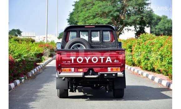 Acheter Import Voiture Toyota Land Cruiser Rouge à Import - Dubai, Central Acheter Import Voiture Toyota Land Cruiser Rouge à Import - Dubai, Central