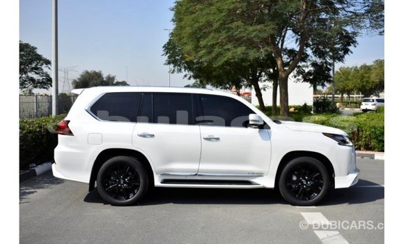 Acheter Import Voiture Lexus LX Blanc à Import - Dubai, Central Acheter Import Voiture Lexus LX Blanc à Import - Dubai, Central