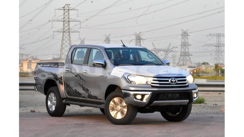 Big with watermark toyota hilux central import dubai 5767