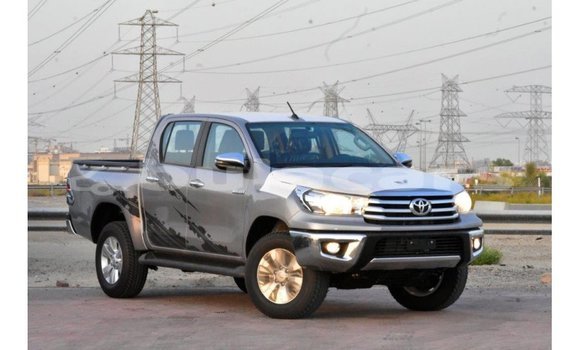 Acheter Import Voiture Toyota Hilux Gris à Import - Dubai, Central Acheter Import Voiture Toyota Hilux Gris à Import - Dubai, Central