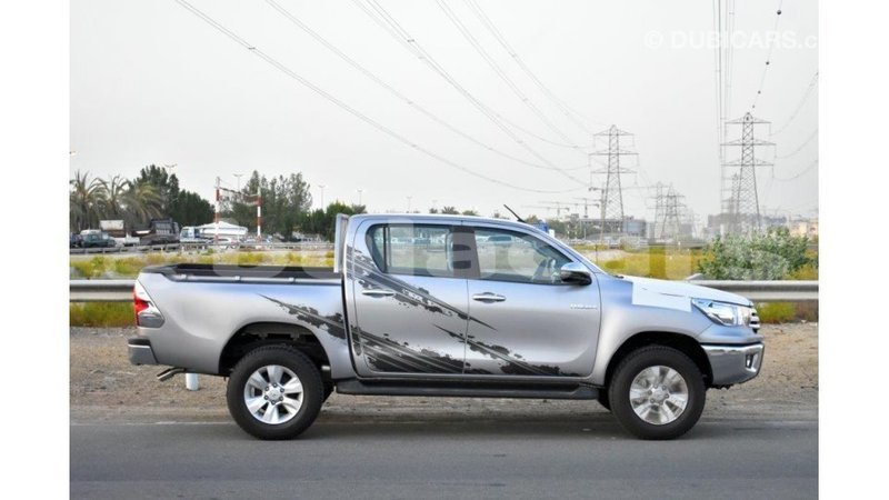 Big with watermark toyota hilux central import dubai 5767