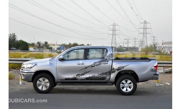 Acheter Import Voiture Toyota Hilux Gris à Import - Dubai, Central Acheter Import Voiture Toyota Hilux Gris à Import - Dubai, Central