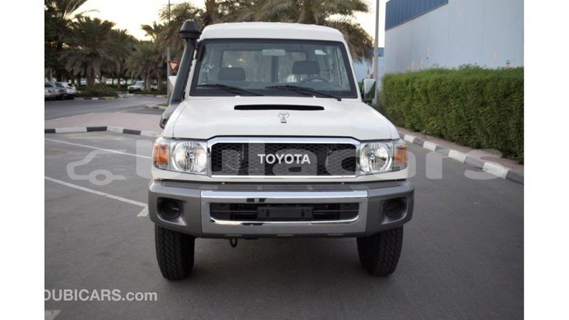 Big with watermark toyota land cruiser central import dubai 5778